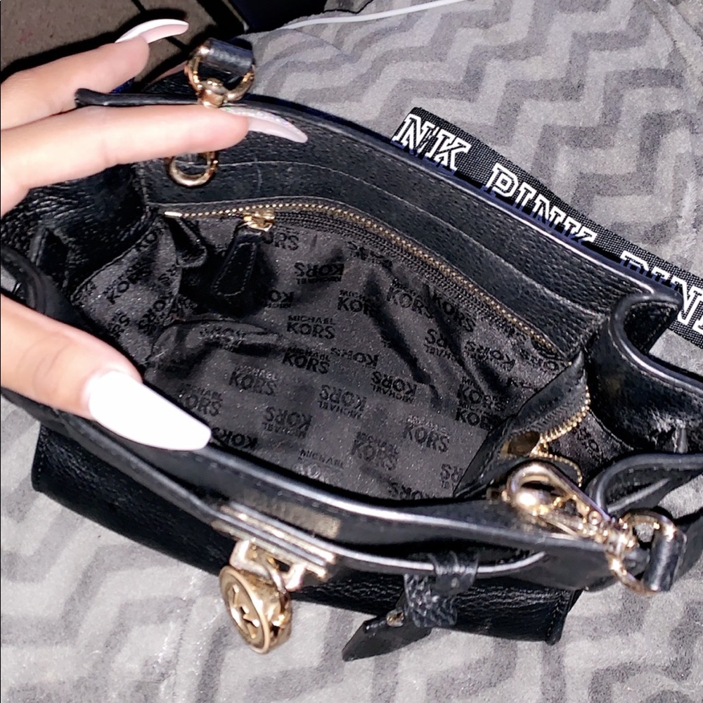 MK purse - Picture 2 of 3
